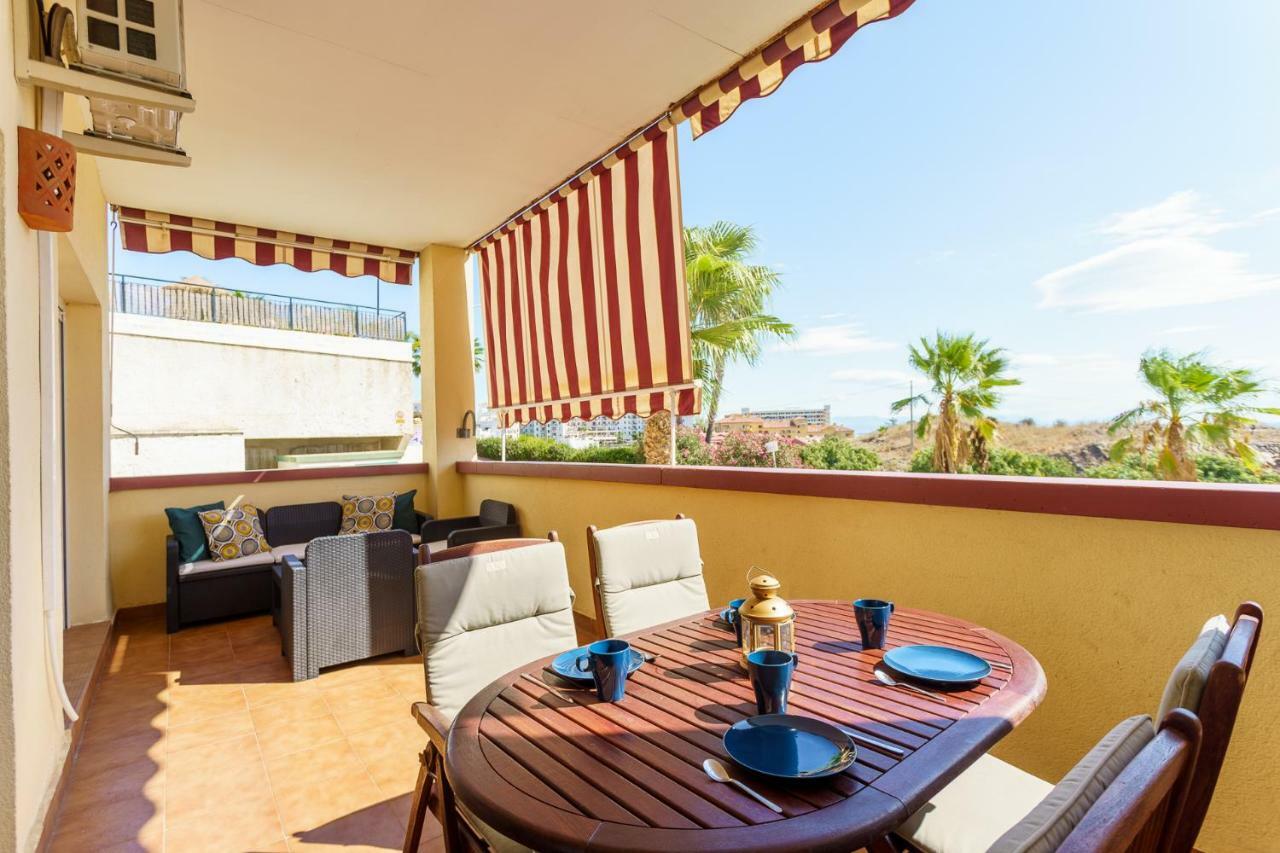Spacious Beachfront Flat With Sea Views And Private Indoor Parking Benalmádena Buitenkant foto