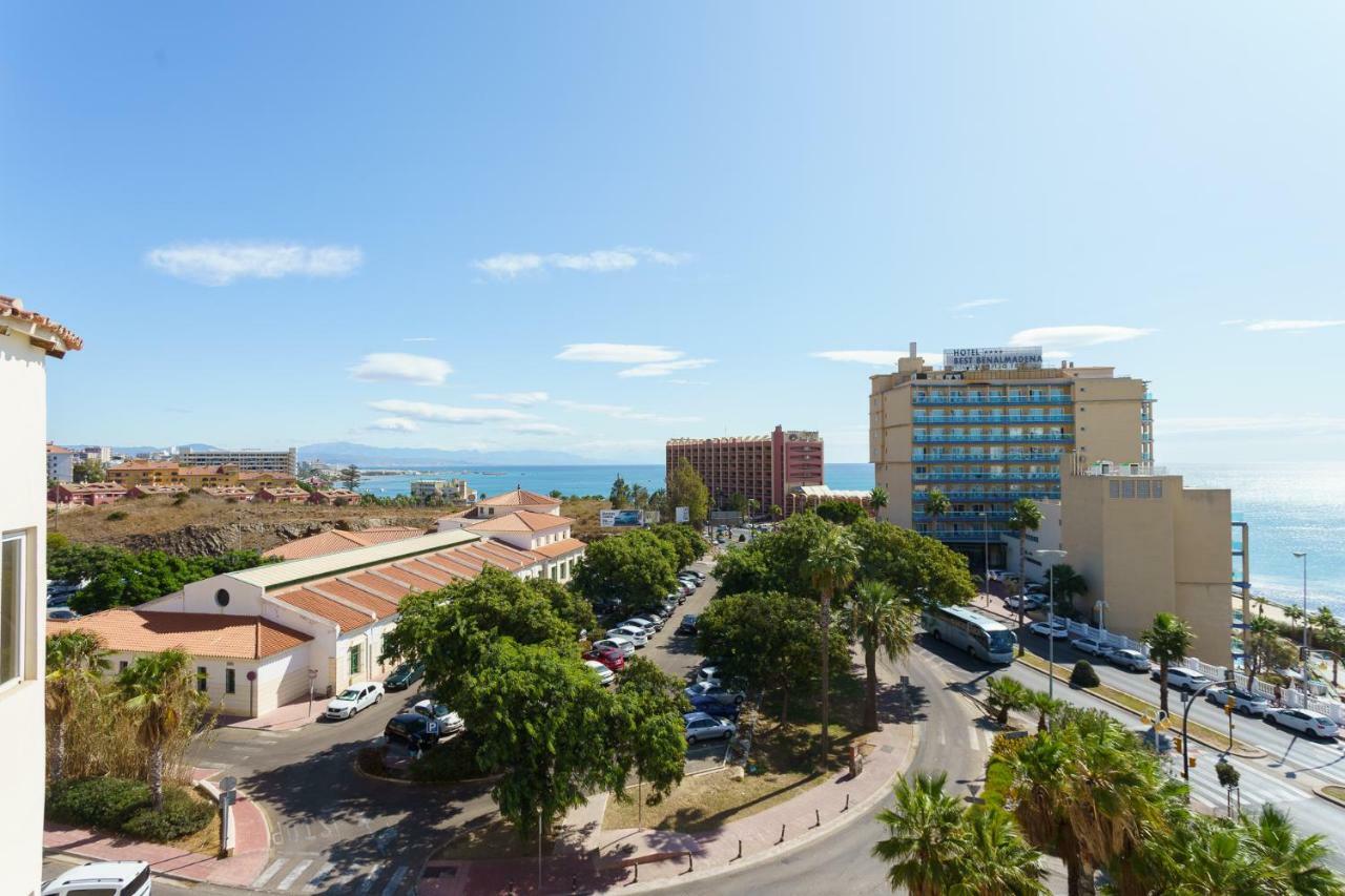 Spacious Beachfront Flat With Sea Views And Private Indoor Parking Benalmádena Buitenkant foto