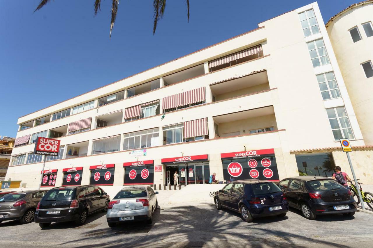 Spacious Beachfront Flat With Sea Views And Private Indoor Parking Benalmádena Buitenkant foto